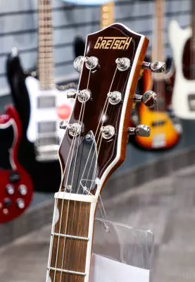 Gretsch Guitars - G5210T-P90 Electromatic Jet Two 90 Single-Cut with Bigsby, Laurel Fingerboard - Vintage White 2